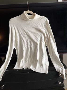 H&M Cream Turtleneck Sweater